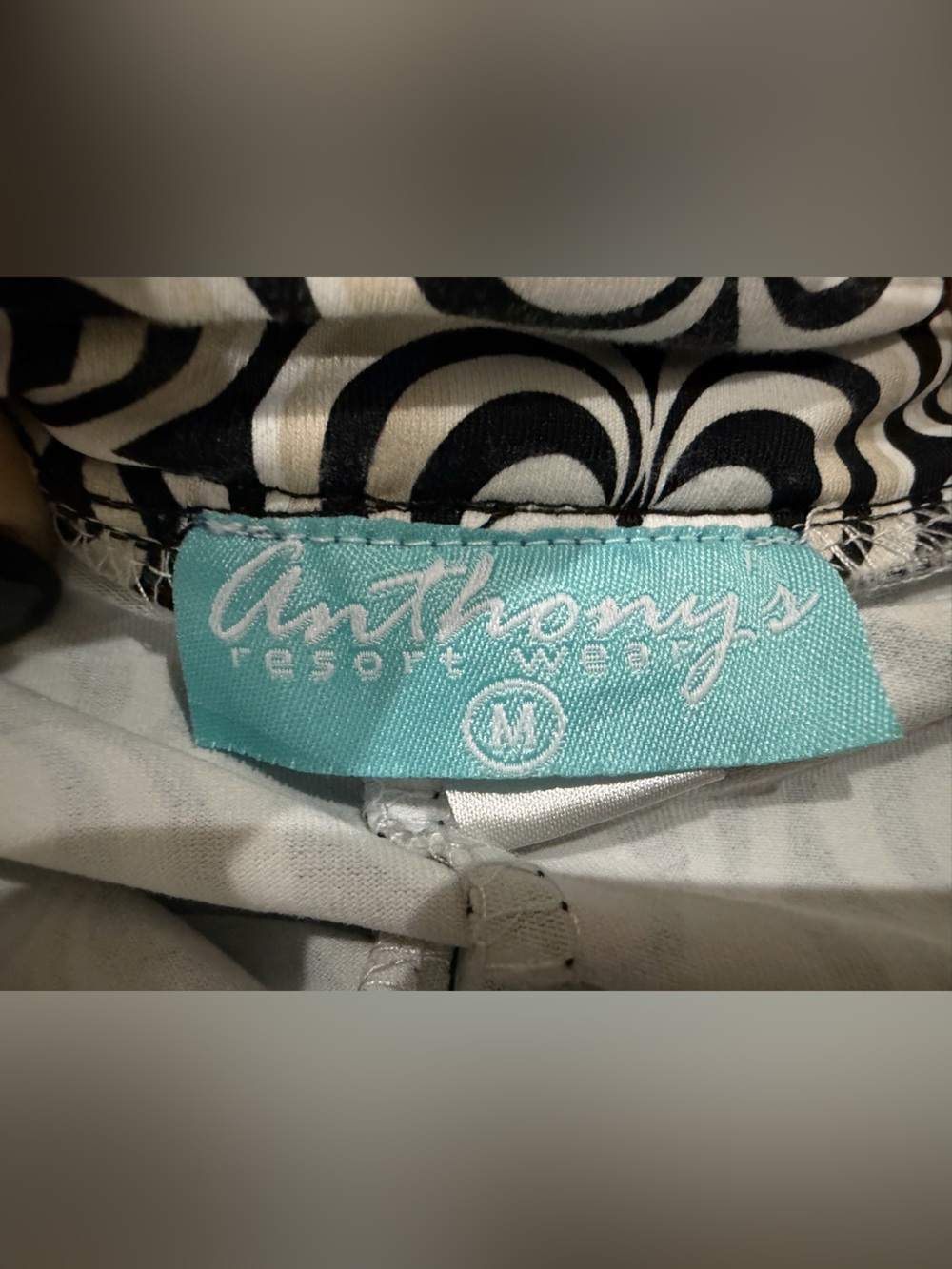Anthony”s Resort Wear 2pc Convertible Neck Top & Skort Set - Picture 8 of 9
